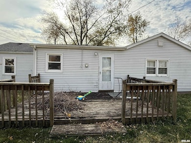 2110 W 68th St, Davenport, IA 52806 - photo 4