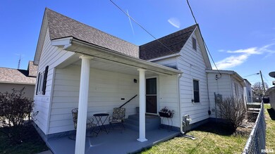 208 W Sylvia Ave, Christopher, IL 62822 - photo 3