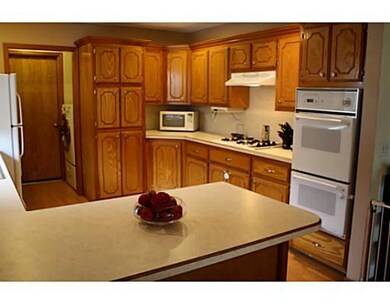 2604 E Hills Dr, Moore, OK 73160 - photo 7