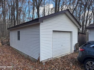 39 Deerpark Ln, Hawley, PA 18428 - photo 4