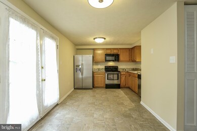 6358 Greenfield Rd, Elkridge, MD 21075 - photo 7