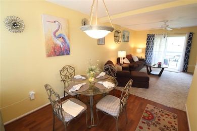 Dining room (comes furnished as seen)