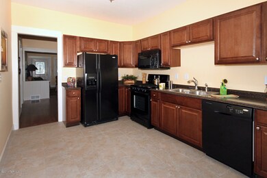 Kitchen Eat-in #2