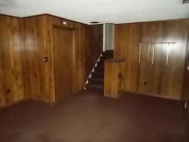 3008 Fleet Rd, Columbus, OH 43232 - photo 5