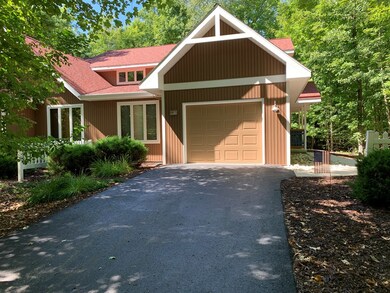 Welcome to this lovely townhome