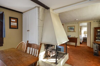 009-Dining_Room-5096063-medium