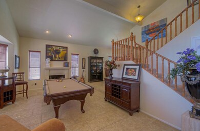 5418 E Charleston Ave-print-003-5-Living