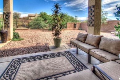 Back yard-covered patio