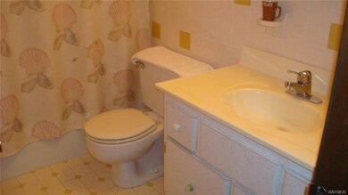 Bathroom with Ceramic Tile