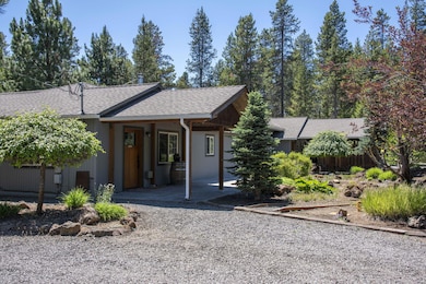 16111 Lava Dr, La Pine, OR 97739 - photo 2