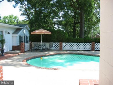 8724 Littlewood Rd, Parkville, MD 21234 - photo 7