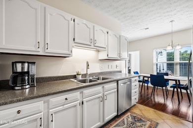 4427 Broadmeadow Way unit 4, Knoxville, TN 37912 - photo 6