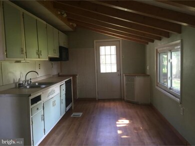 13 N Laurel St, Millville, NJ 08332 - photo 4