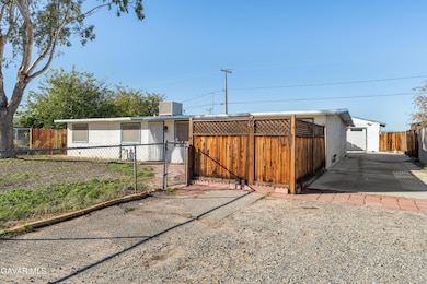 13445 Fran St, Edwards, CA 93523 - photo 2