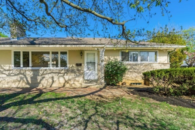 005_230 Eastlea Drive _004