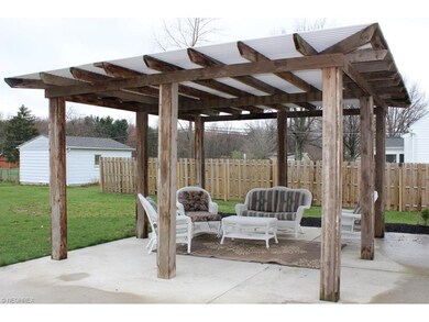 Patio with pergola*