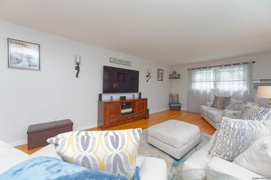 90 Euclid Ave, Troy, NY 12180 - photo 6