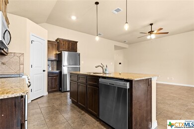 1308 Risen Star Ln, Copperas Cove, TX 76522 - photo 5