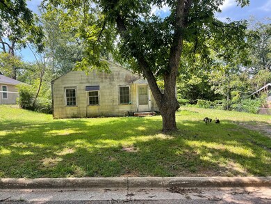 305 Cooper St, Nacogdoches, TX 75964 - photo 2