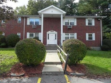104 Litchfield Pines Dr unit B, Leominster, MA 01453 - photo 2