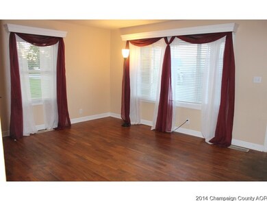 907 E Wilson St, Tuscola, IL 61953 - photo 4