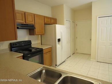 4762 Playpen Dr, Jacksonville, FL 32210 - photo 6