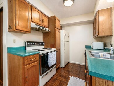 3070 Highcliff Ct unit 3070, Columbus, OH 43231 - photo 6