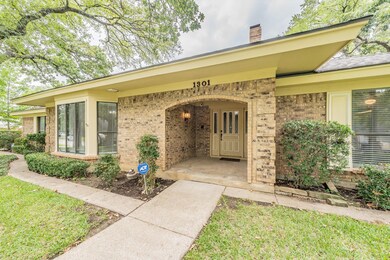 1301 Schumac Ln, Bedford, TX 76022 - photo 3