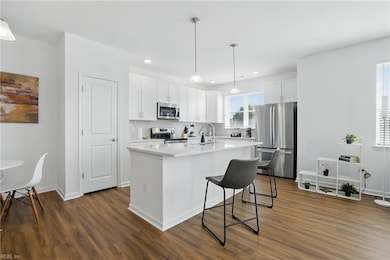 1728 Vankar Dr unit 307, Virginia Beach, VA 23456 - photo 4