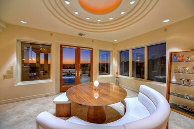 Home 5 Dining Area