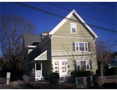 119 Hildreth St unit 2nd Floor, Lowell, MA 01850 - photo 2