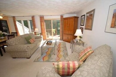 140 Brickett Hill Cir, Haverhill, MA 01830 - photo 4