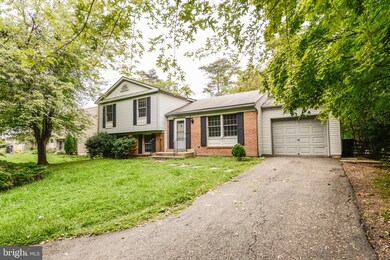 12637 Etruscan Dr, Herndon, VA 20171 - photo 3