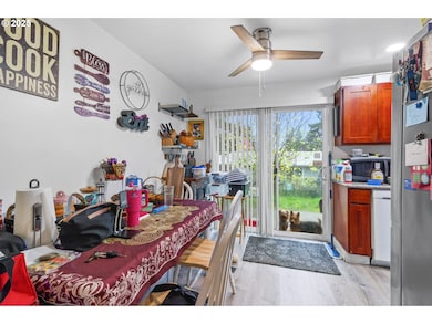 15540 NE Couch St unit 15542, Portland, OR 97230 - photo 7