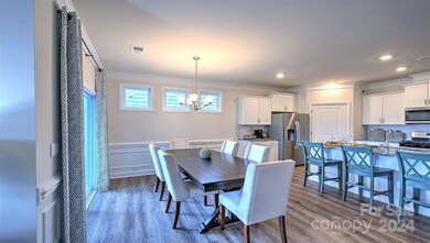 300 Fox Cove Rd, Hendersonville, NC 28792 - photo 5