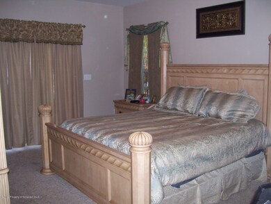 109 Ridgeview Ln, Olyphant, PA 18447 - photo 2