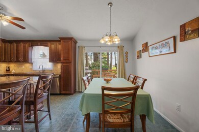 6674 Mid Summer Night Ct, Sykesville, MD 21784 - photo 4