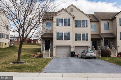 35 Chickadee Cir, Leola, PA 17540 - photo 2