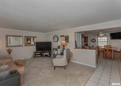 2528 Olympia Dr, Bettendorf, IA 52722 - photo 2