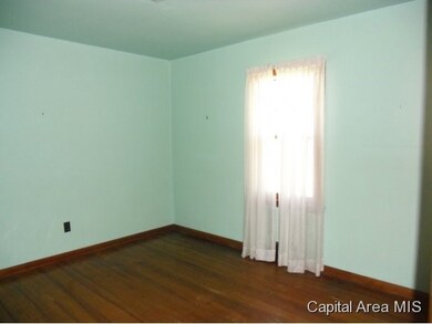 1587 Poor Farm Rd, Jacksonville, IL 62650 - photo 6