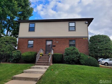 801 Maple Hill Dr, Woodbridge, NJ 07095 - photo 2