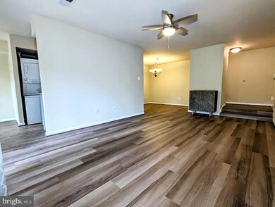 11248 Chestnut Grove Square unit 251, Reston, VA 20190 - photo 4