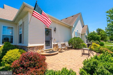 1047 Burgundy Cir, Pennsburg, PA 18073 - photo 5