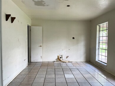 15510 Corsair Rd, Houston, TX 77053 - photo 2