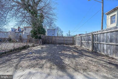 212 Middlesex St, Gloucester City, NJ 08030 - photo 4