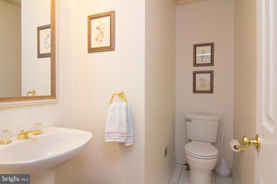 639 Budleigh Cir, Lutherville Timonium, MD 21093 - photo 7