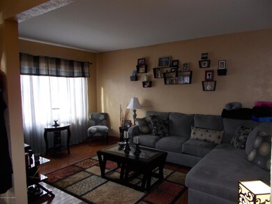 109 N Goodwin Ave, Kingston, PA 18704 - photo 2