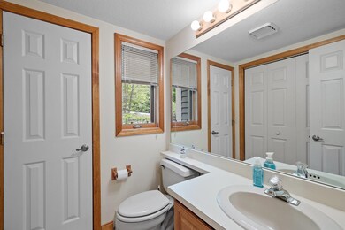 17 Pine Hill Ln unit 2, Lincoln, NH 03251 - photo 5