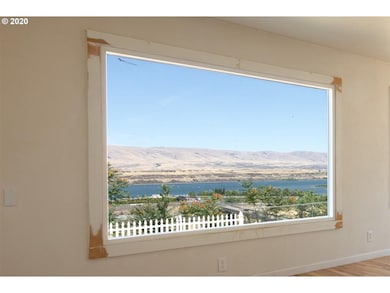 904 Clark St, the Dalles, OR 97058 - photo 6
