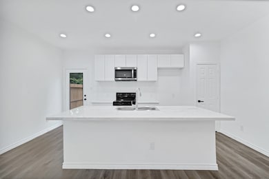 8128 Sunnyhill St, Houston, TX 77088 - photo 5